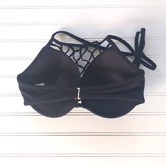 Shade & Shore Black Halter👙 Bikini Top - Picture 10 of 12
